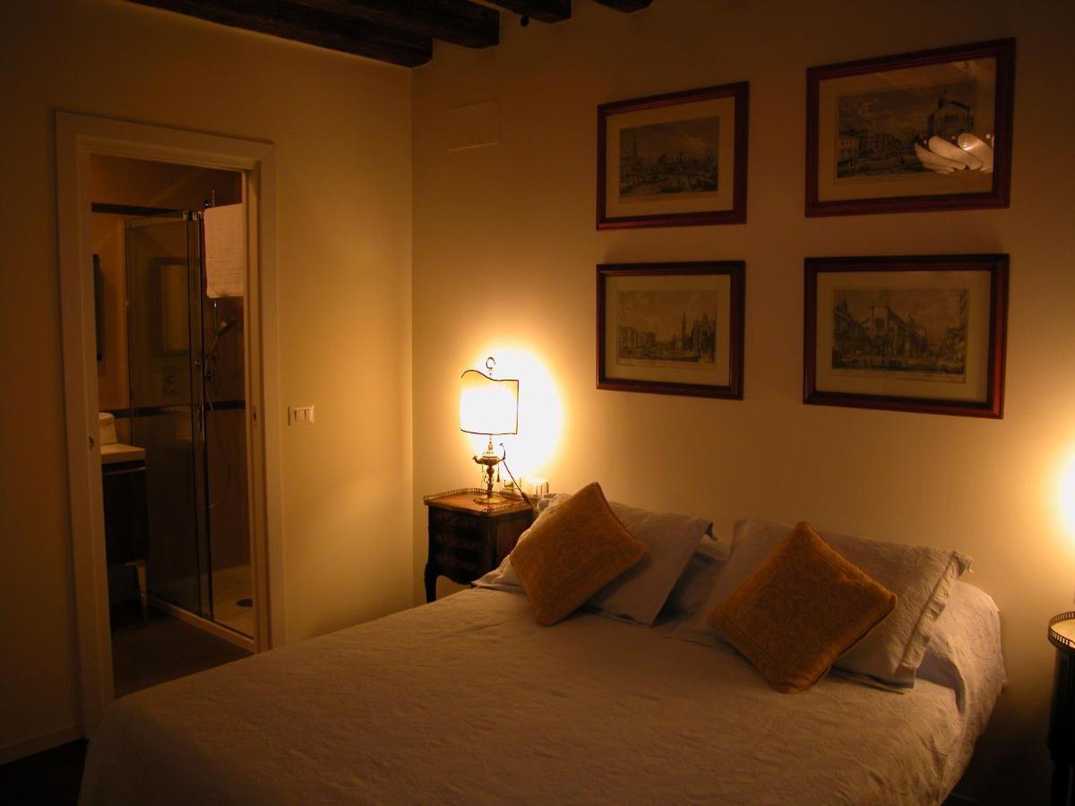 ヴェネツィアAl Pozzo Dei Scoacamini, 100 M From San Marco, Ground Floorアパートメント エクステリア 写真